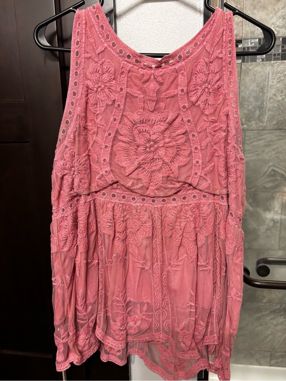 entro Pink Floral Embroidered Sleeveless Camisole